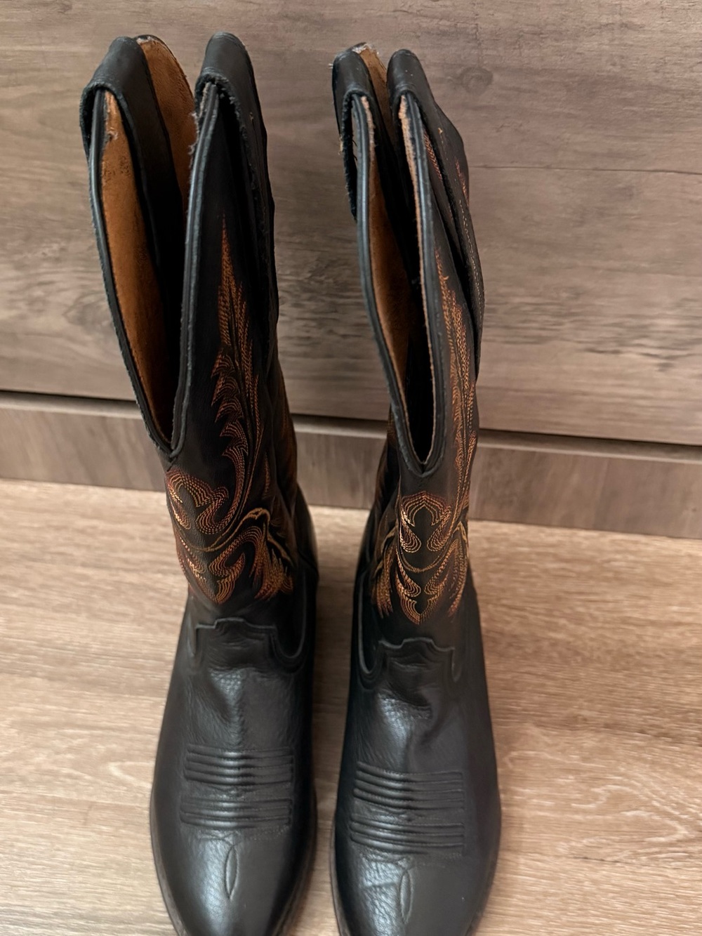 WOMENS Ariat Black Leather Cowboy Boots with Brown Embroidery